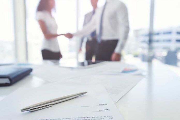 谢鸿铭加盟邦信阳-Hubert-Tse-joins-Boss-&-Young