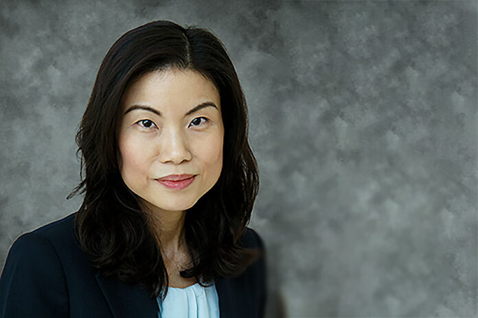 HKEx-has-chosen-Wong-Li-Chien-as-managing-director-and-co-head-of-IPO-vetting,-working-in-partnership-with-Stephanie-Lau-to-oversee-all-issuer-listing-applications-L HKEx-has-chosen-Wong-Li-Chien-as-managing-director-and-co-head-of-IPO-vetting,-working-in-partnership-with-Stephanie-Lau-to-oversee-all-issuer-listing-applications-L