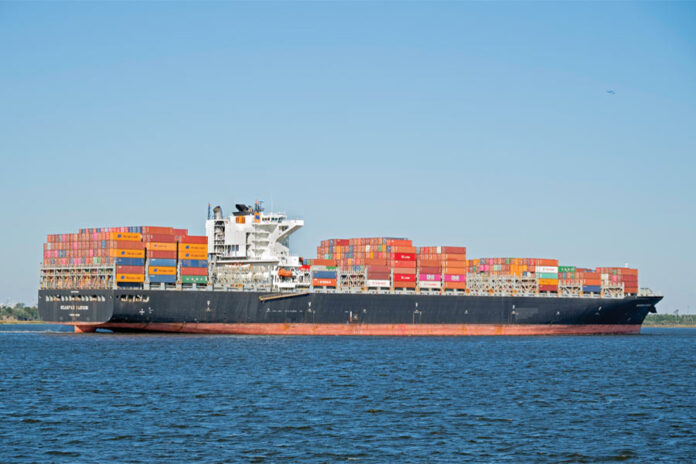 Squire assists Seaspan in innovative structured financings