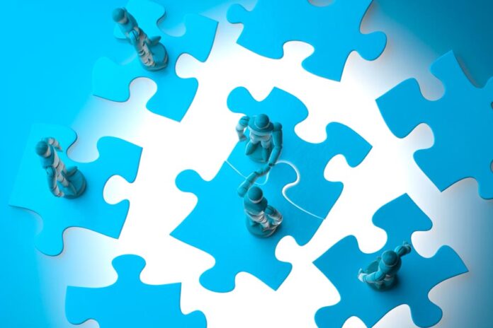 Trio in Fullerton Healthcare’s high-profile merger