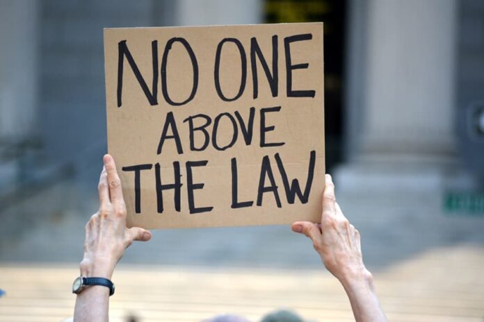 Lawyer protest hits court Lawyers' strike Alipore protesting police violence