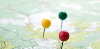 Fixing misperceptions on seats and places of hearing Hearing seats and places misperceptions