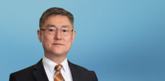 Paul Hastings mainland co-chair leaves with team Paul Hastings mainland co-chair leaves with team (1)