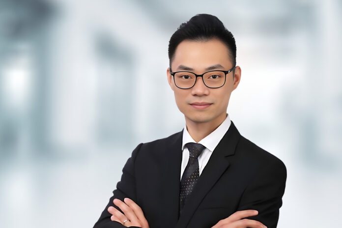 Clyde & Co lifts insurance team with ex-HKIA acting GC hire, Patrick Peng Clyde & Co hires Patrick Peng
